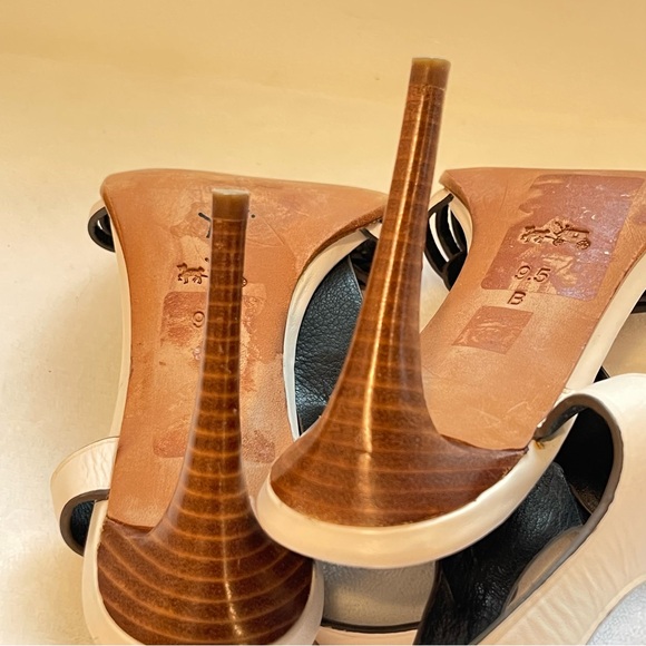 COACH 'Izzy' Heels Ivory Size 9.5 - Picture 8 of 10